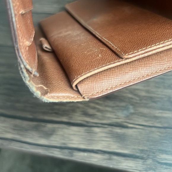 Louis Vuitton International Long Wallet - Picture 8 of 9